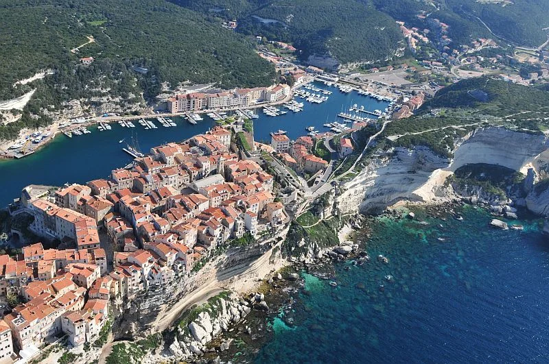 bonifacio vu du ciel.jpg