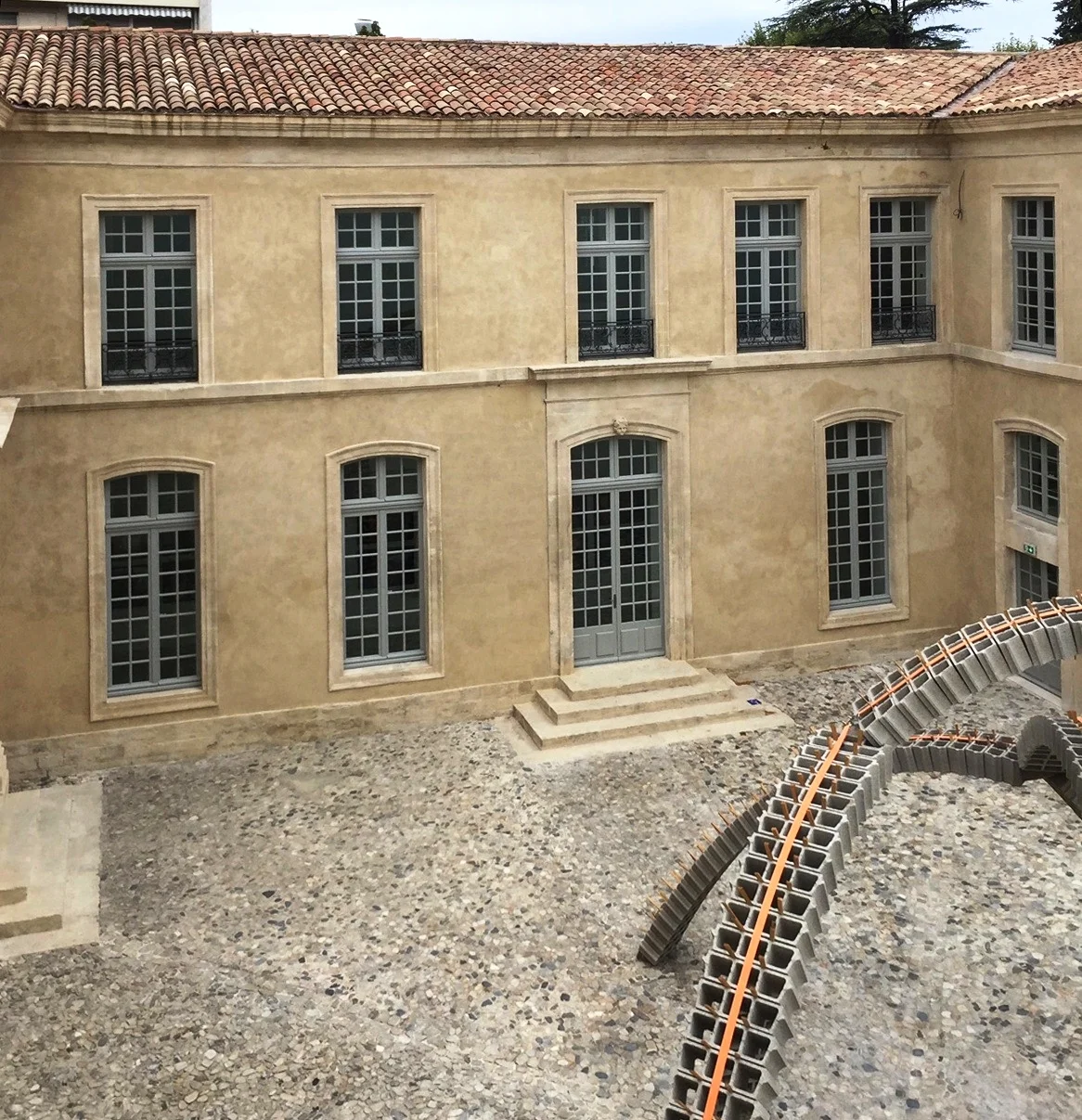Avignon-extension coll Lambert.jpg