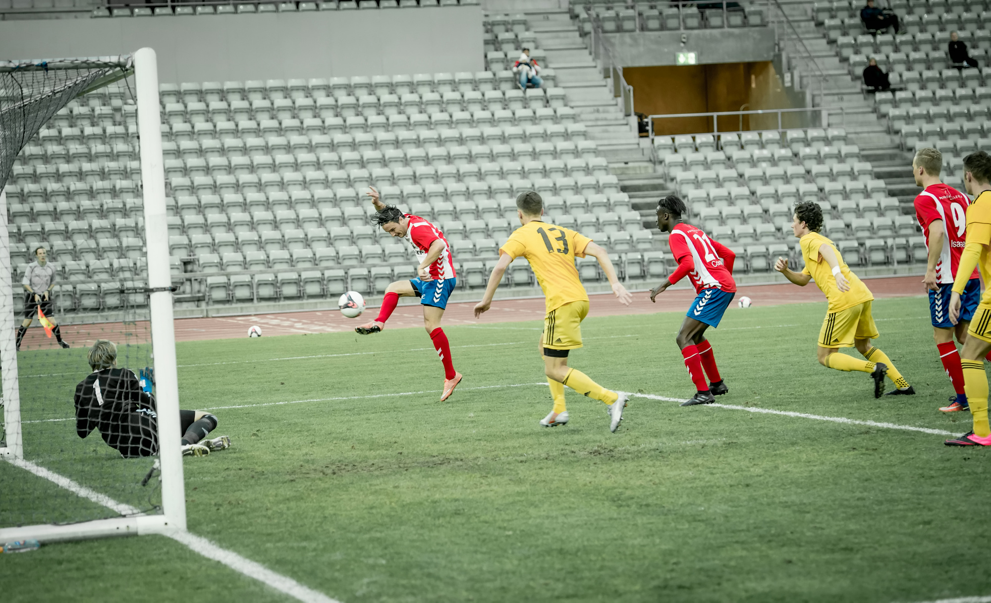 Christoffer Simensen scoret to igjen (foto: Lars Opstad)