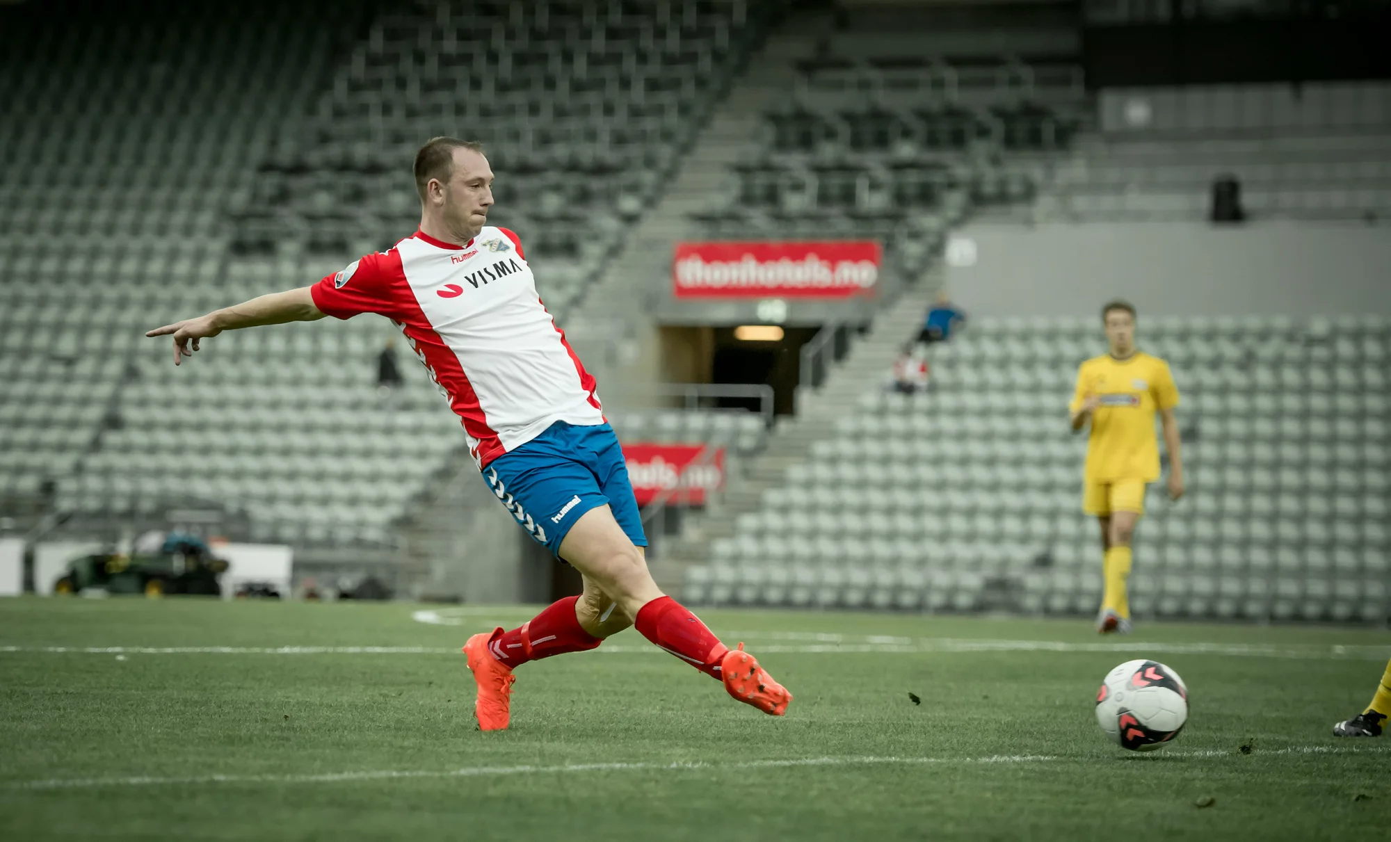 FB_Lyn-Ready_3-2_LarsOpstad_040.jpg