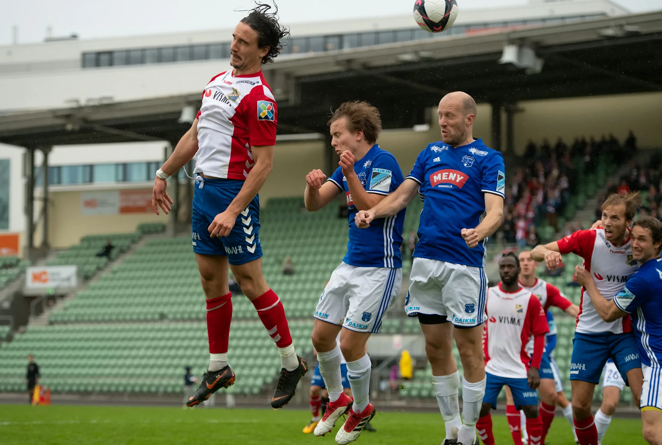 small_Lyn-Korsvoll_3-2_2018_LarsOpstad_019.jpg