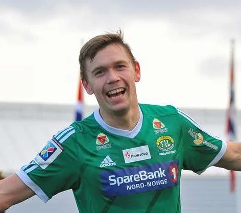 Ny forsvarsbauta på plass!