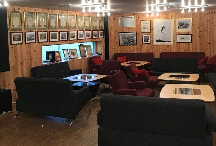 Skal åpne klubben fra peisestuen