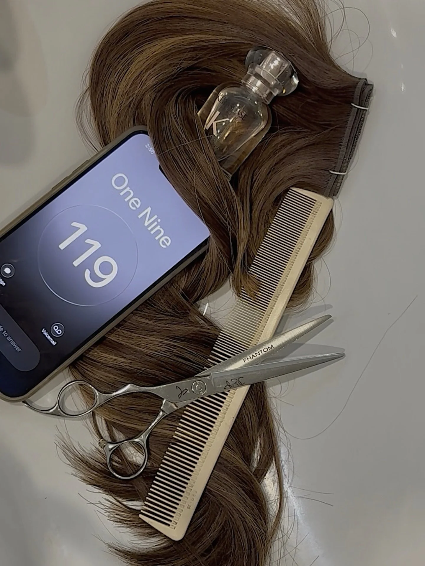 your appointment is calling xo💋
-
Call 734-213-2400 or use the booking link in our bio to set up your next appointment to have your hair feeling holiday ready⭐️
-
#annarborsalon #annarborhair #hairinspo #salongoals #goblue #holidayhair