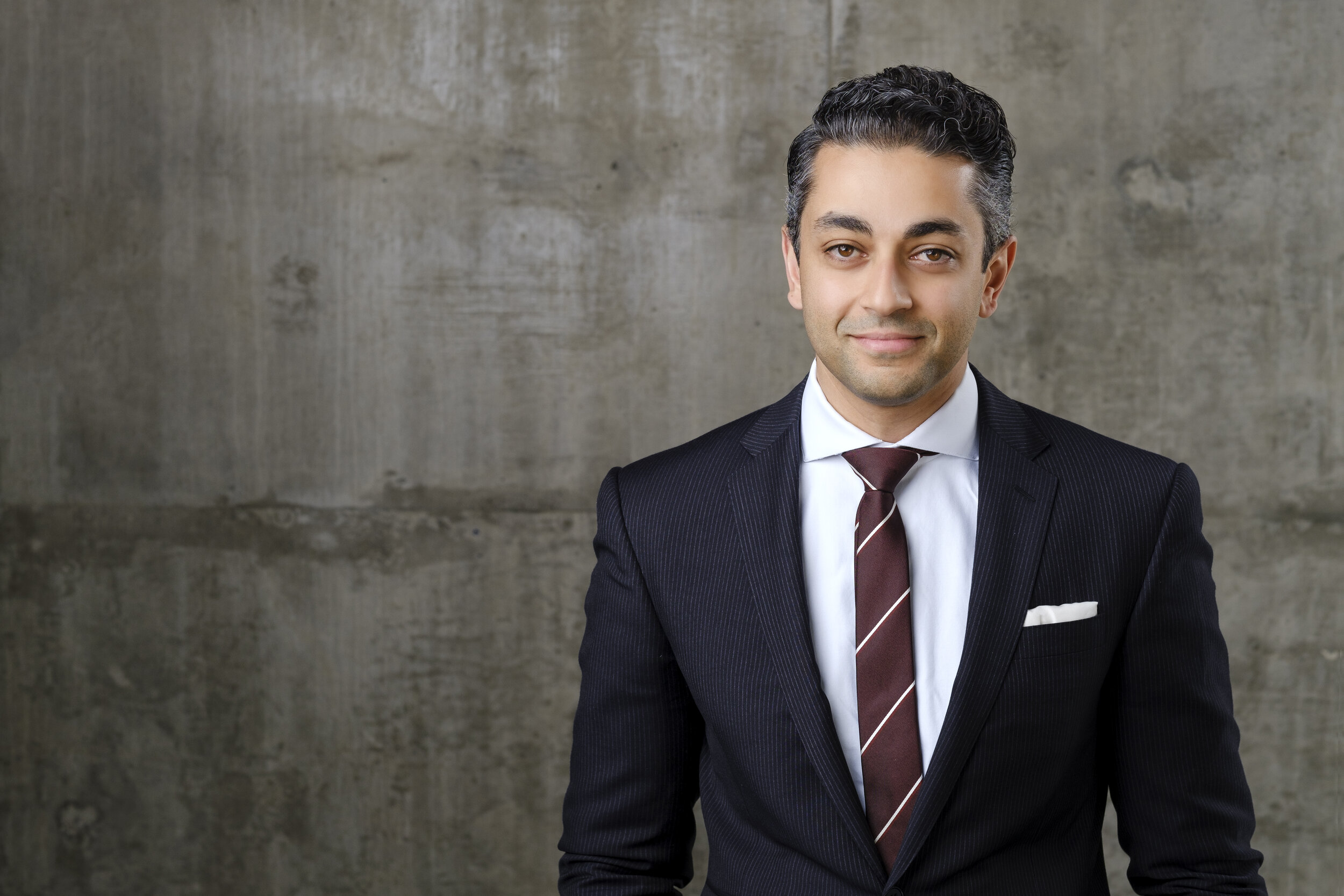 headshot of a male lawyer 