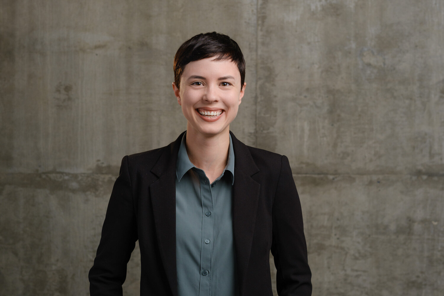 professional headshot of an ottawa businesswoman 