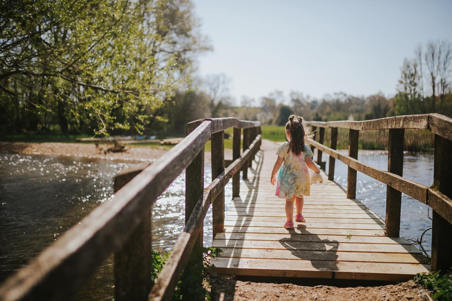 Sunshine &amp; quietness.

#childphotography #reflection #family #friends #toddlerlife #colourpop #familyphotographer #moodyedits #girls #winchesterphotographer #hampshirephotographer #winchesterphotography #hampshirephotography #southamptonphotograp