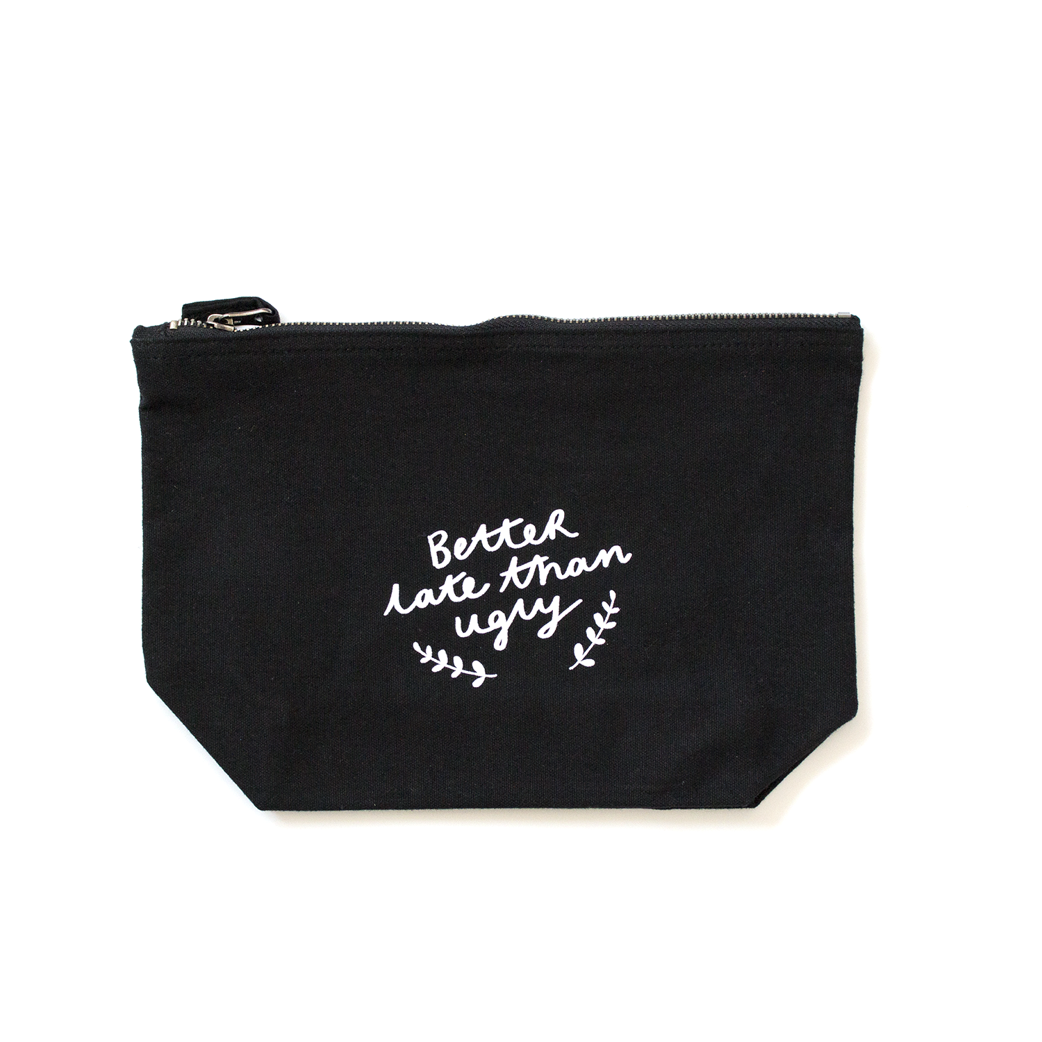 Sioux-Alice-Make-up-bag-better-late-than-ugly.png