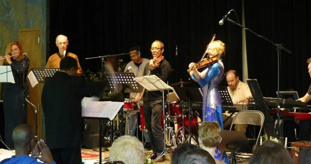 CarmanConducting_Skymusic_Ensemble_Huntington_NewYork.jpg