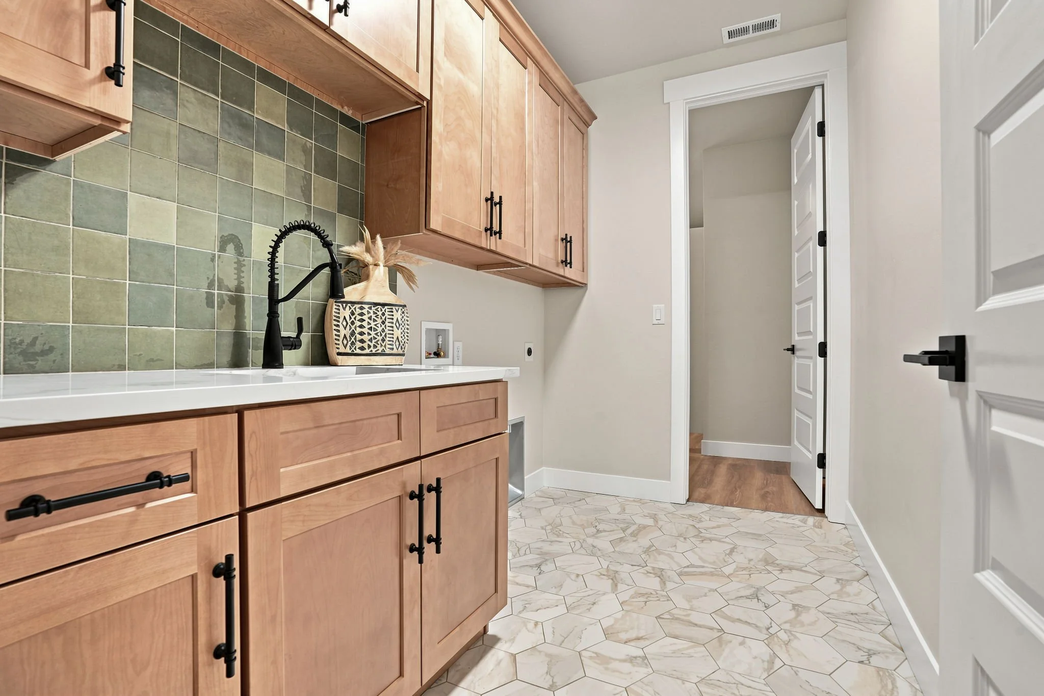 18-web-or-mls-1003 Summer Haven_Green-6.jpg