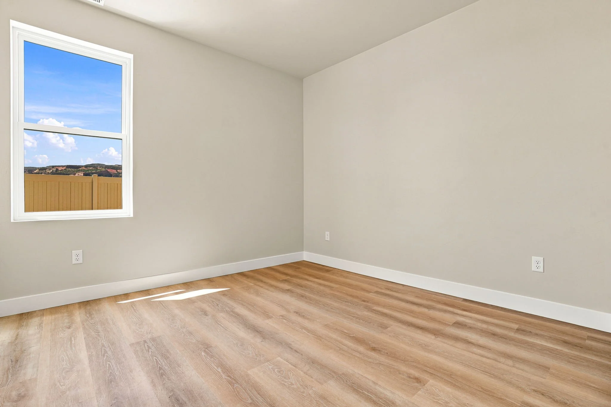 15-web-or-mls-1003 Summer Haven-15.jpg