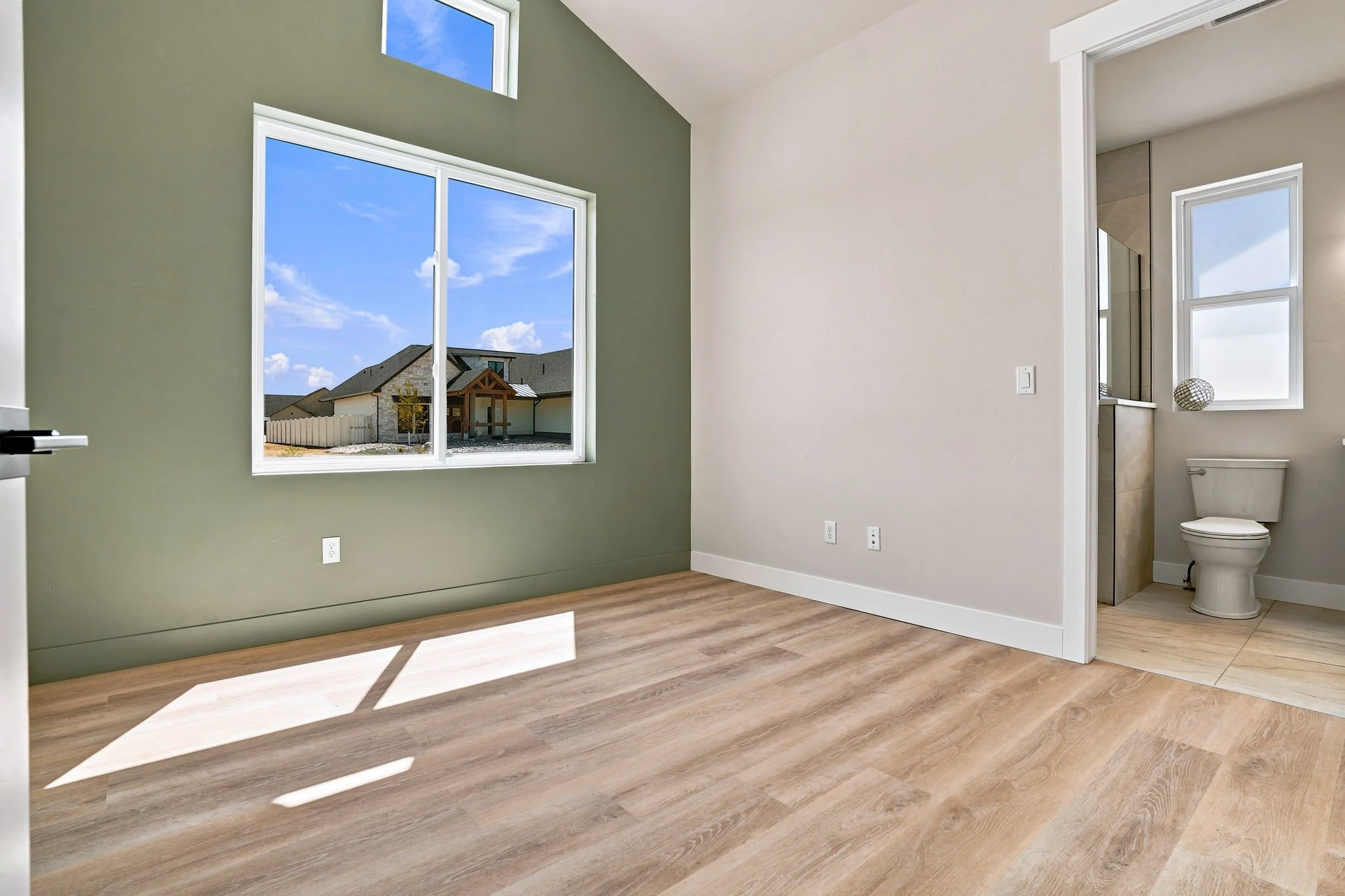 9-web-or-mls-1003 Summer Haven_Green-1.jpg
