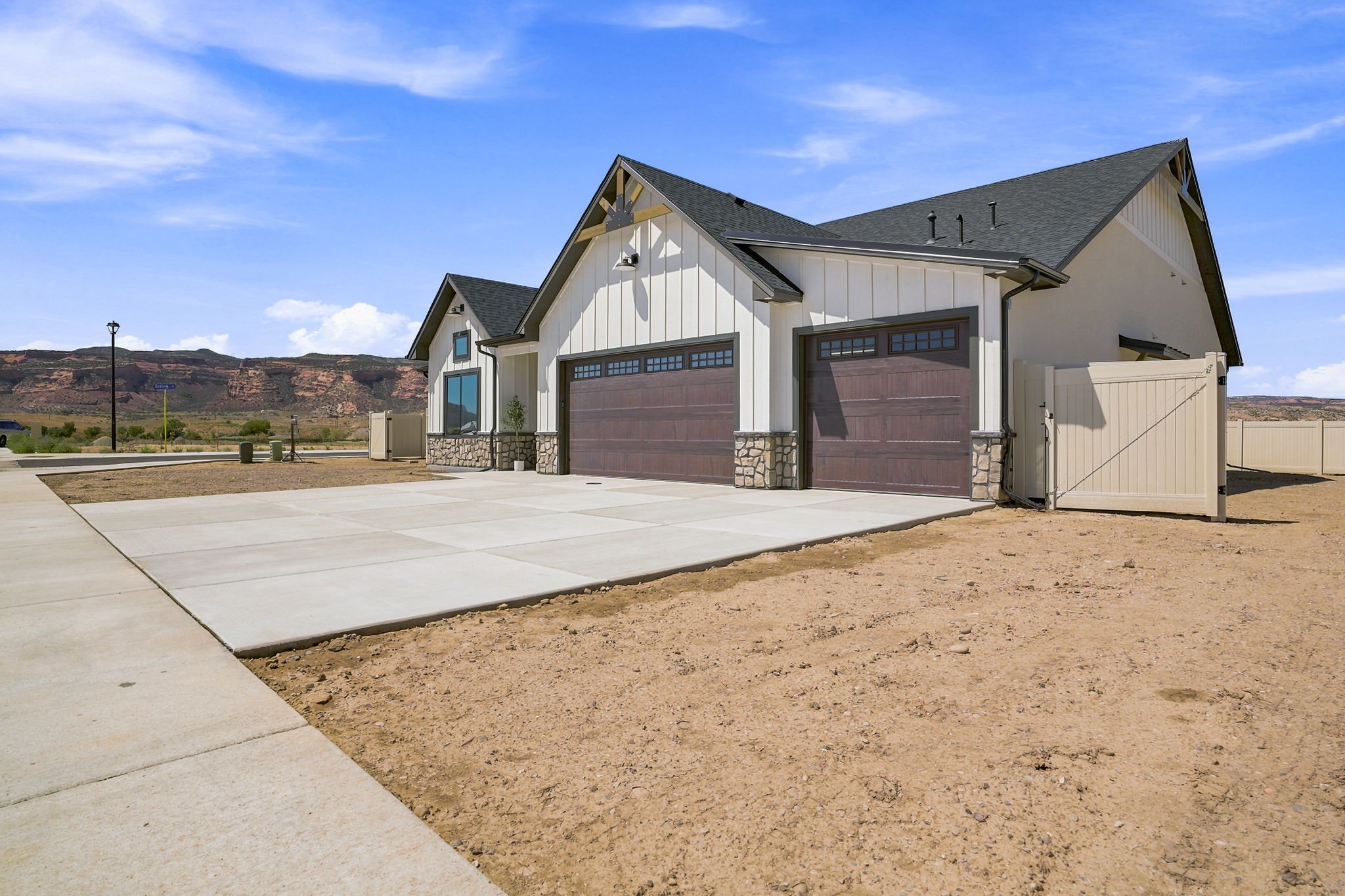 4-web-or-mls-1003 Summer Haven-4.jpg