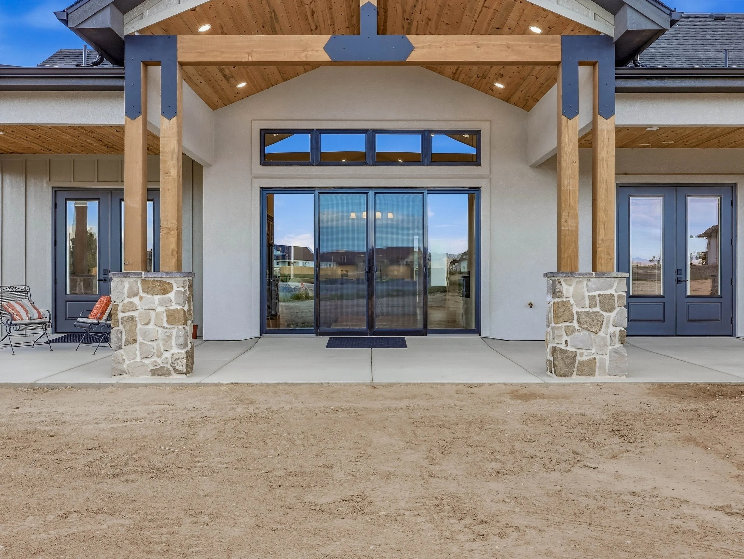 19-1670 Kangaroo Ct-19.jpg