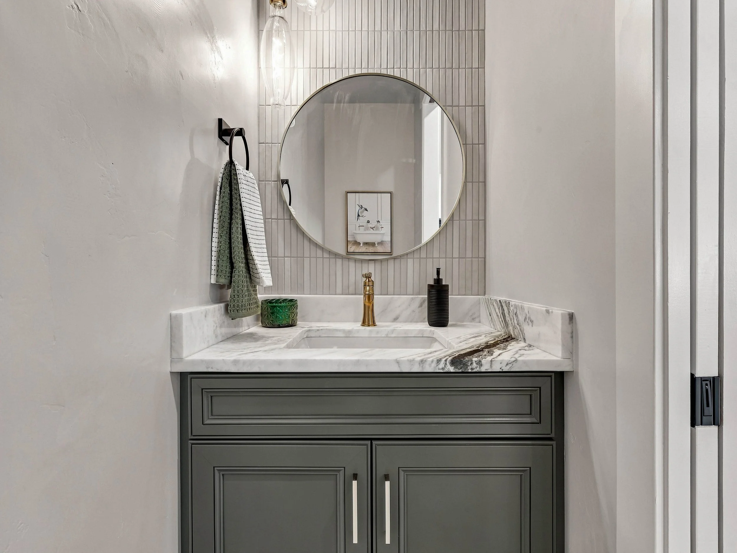 17-1670 Kangaroo Ct-17.jpg