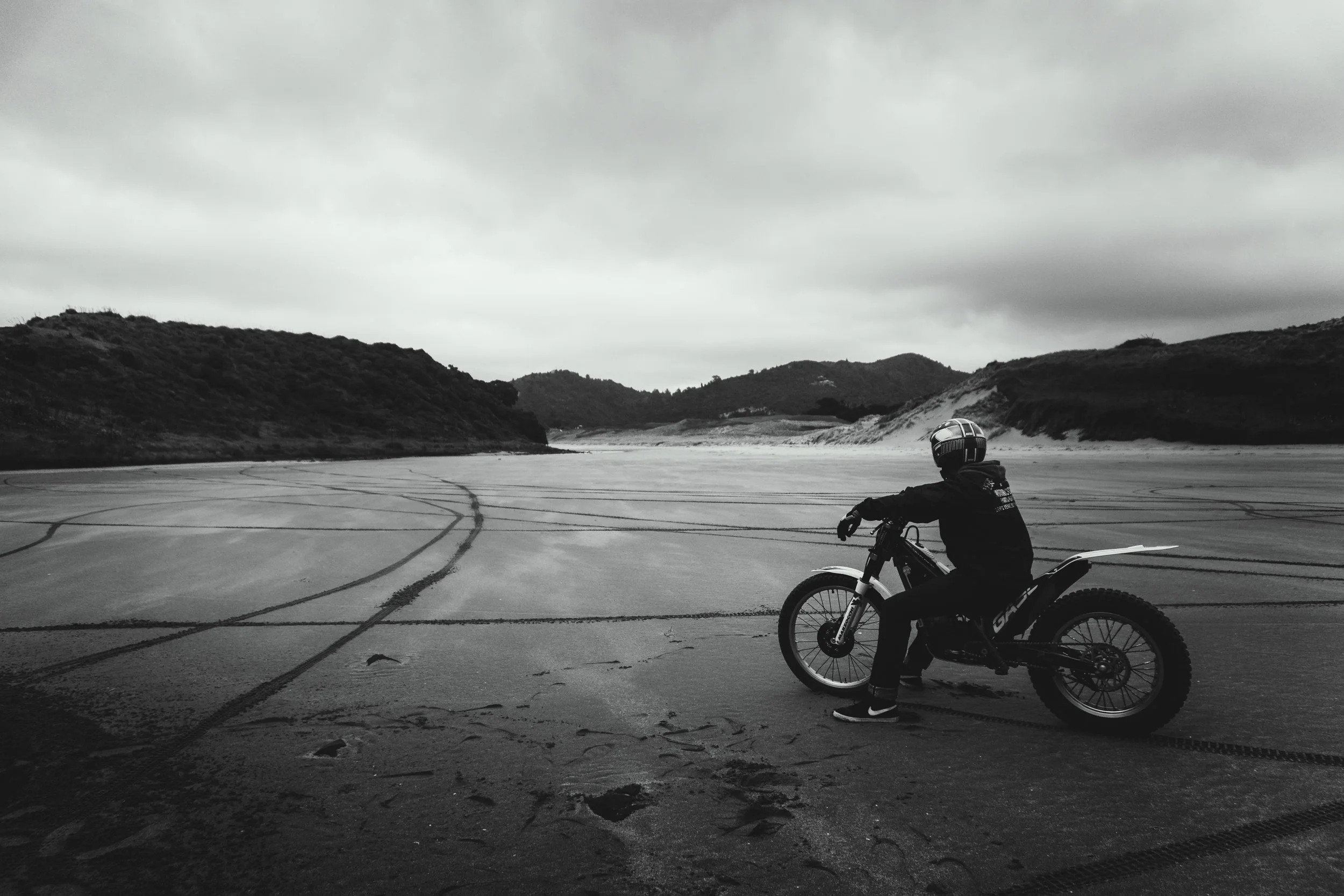 Wheely1_BW.jpg
