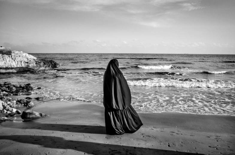 Behind the Photos: Bearing Witness to the Arrival of Syrian Refugees