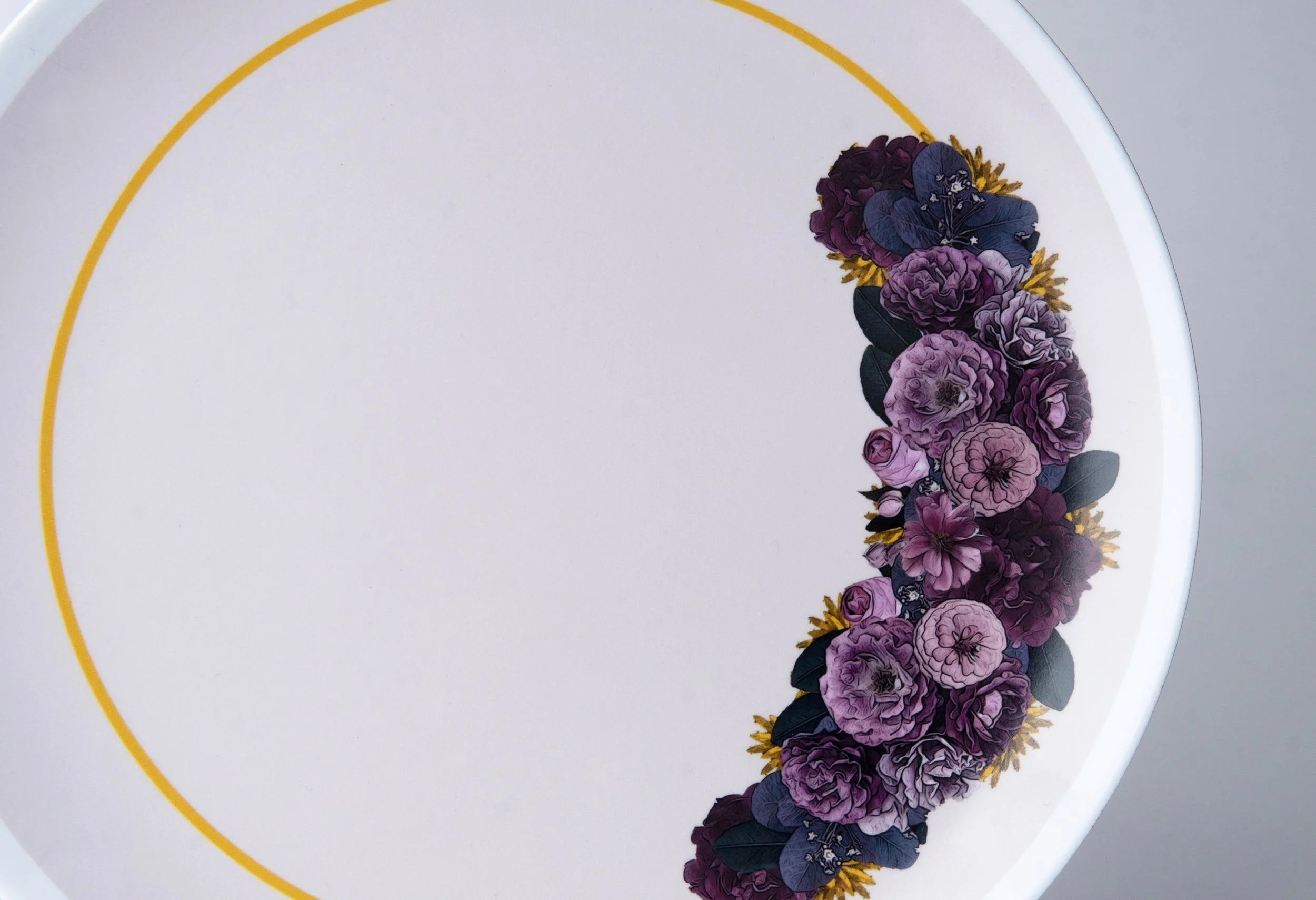 Splendor (Plate), 2022 By Niomi "Moss" Fawn