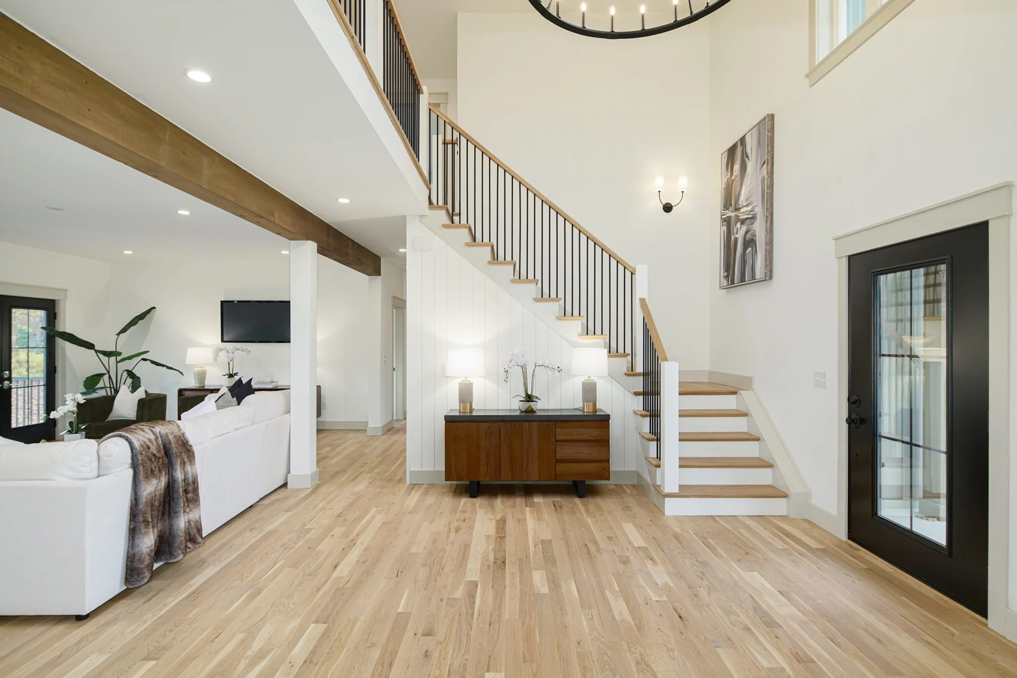 3-web-or-mls-303 Irish Rd-Full-3.jpg