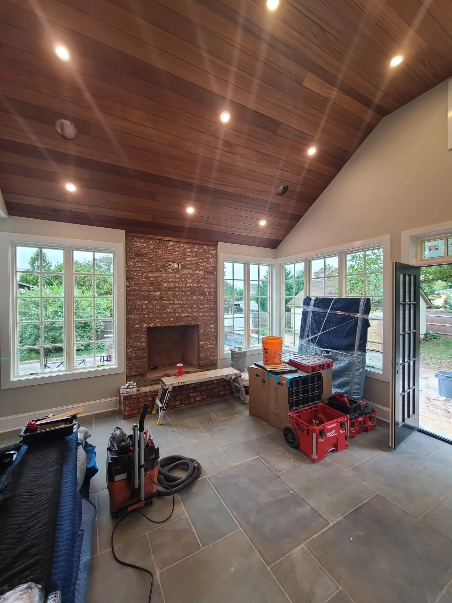 We're in the final stretch. Cabinets are being installed in the renovated kitchen at our Ambler project. We're looking forward to sharing the final reveal soon!

#cunnarch #philadelphiaarchitect #mainlinearchitect #youneedanarchitect #amblerpa #kitch
