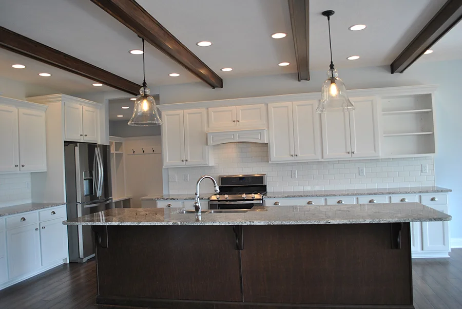 326 SAGAMORE 025.JPG