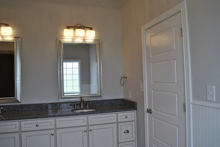 326 SAGAMORE 044.JPG