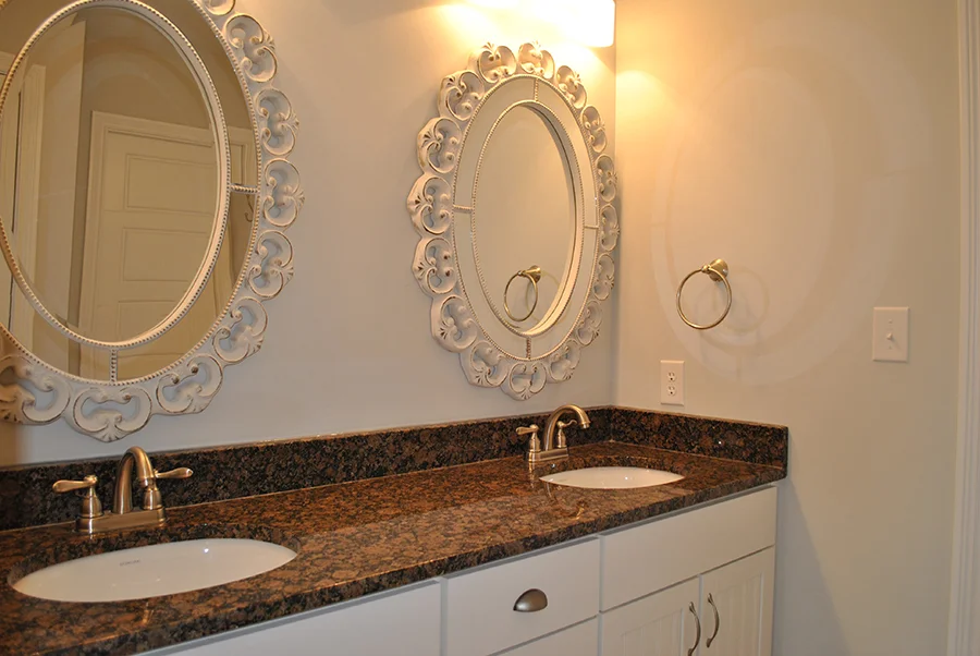 326 SAGAMORE 083.JPG