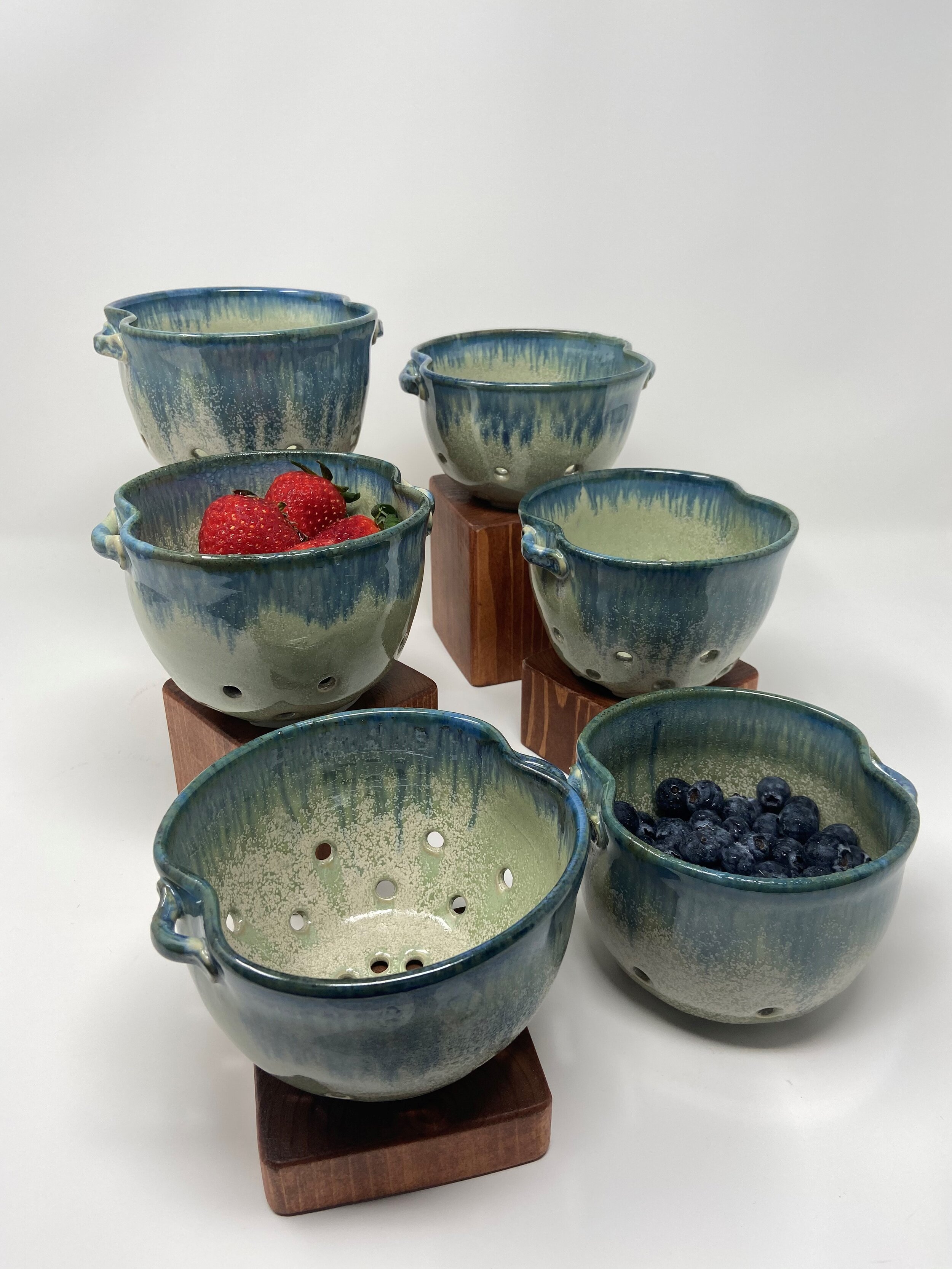 berry bowls_luna_cobalt_2019.jpg