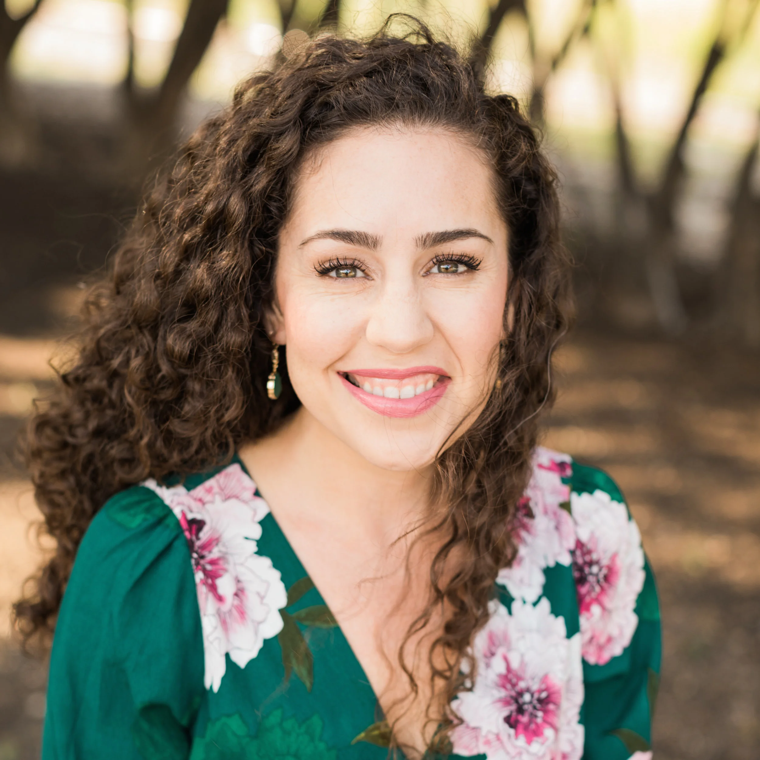 Kat Armstrong Headshot copy.jpg