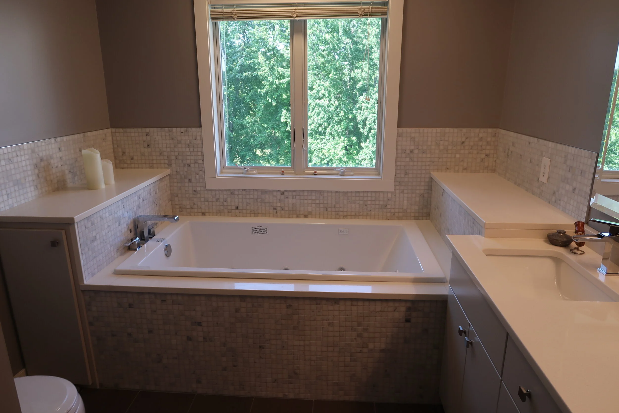 All About That Tub in Prior Lake