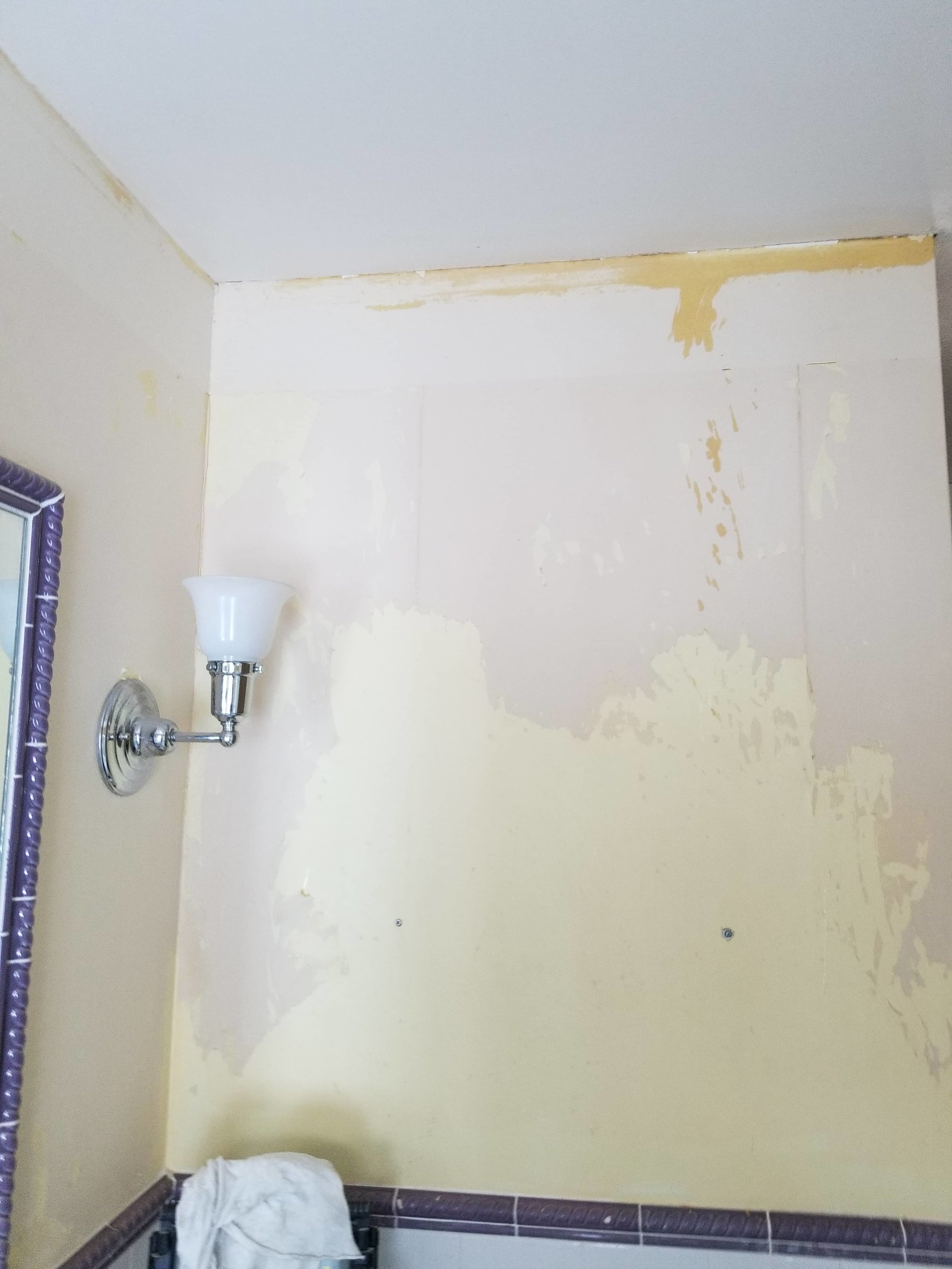 fullspectrum_painting_residential_bathroom_remodel_before_norwich_vt-min.jpg