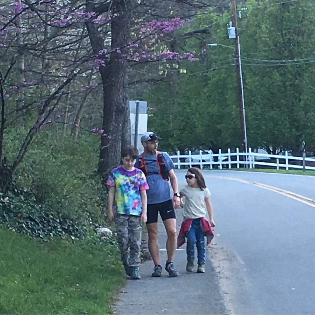 A quiet reunion after a day of running.