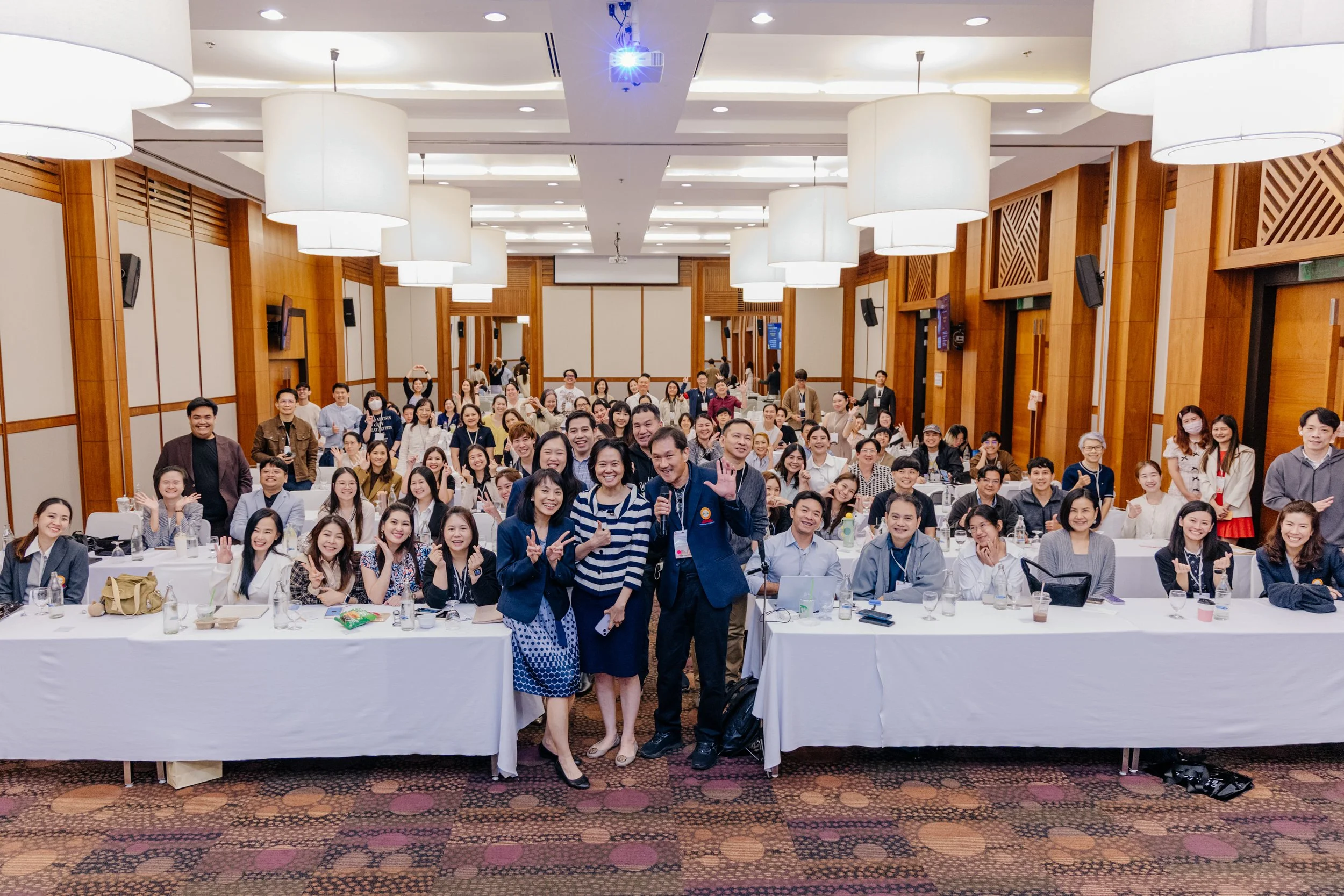 CONFERENCES2235.jpg