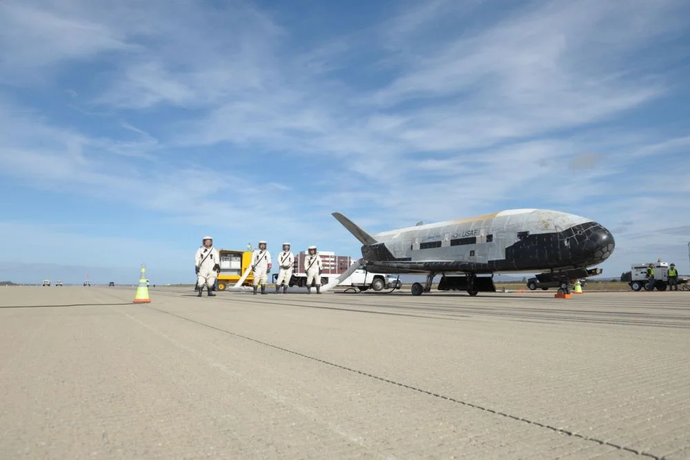 FYI: Space Shuttles Are Still Very Much A Thing