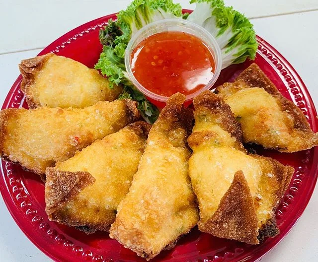 Kicking Off the First Day of Summer with Lobster &amp; Crab Rangoon Dockside! #yummy #dockside #njspots #lobster #foodporn #foodstagram #crabrangoon #jerseyshore #redslobsterpot
