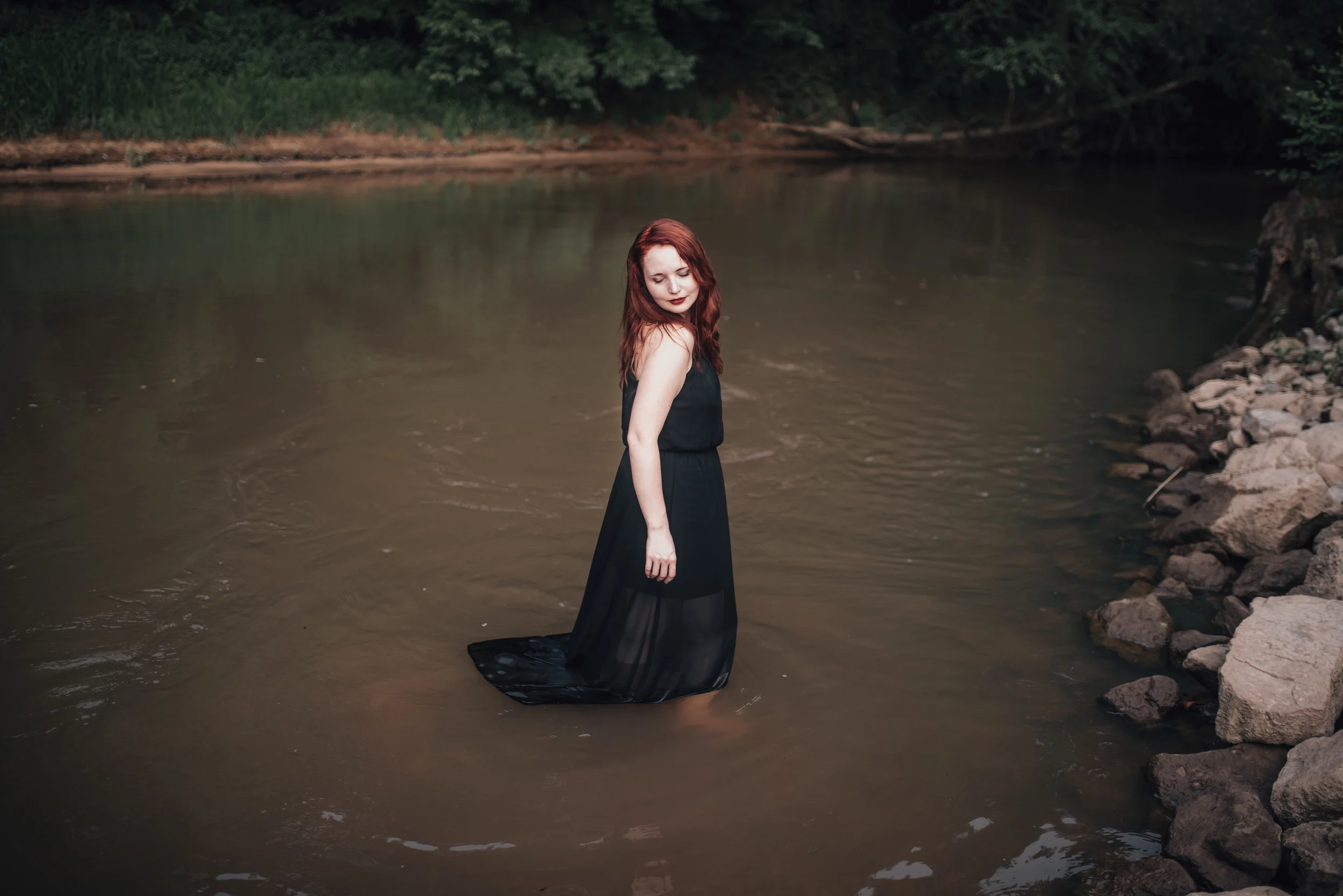 Holly | A Wolf River Portrait Session | Memphis Tennessee Portrait & Wedding Photographer