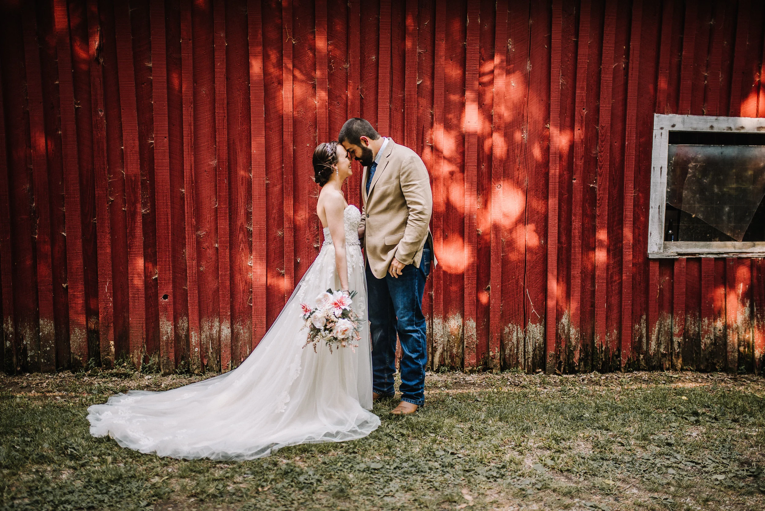 Rustic_Wedding_Memphis_Ashley-Benham-Photography-1.jpg