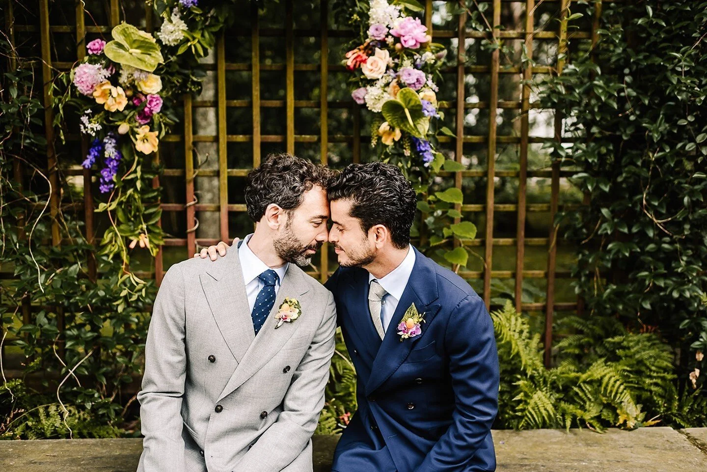 Just like the suits they're wearing, Dan + Alvaro complement each other SO well 🥰 Also, there's no way to deny the way these lovebirds look at each other! Swoon-worthy 😍⁠
⁠
❤️: @dansparker⁠
💛: @alvarofrancisco⁠
💒: @acrememphis⁠
💐: @everbloomdesi