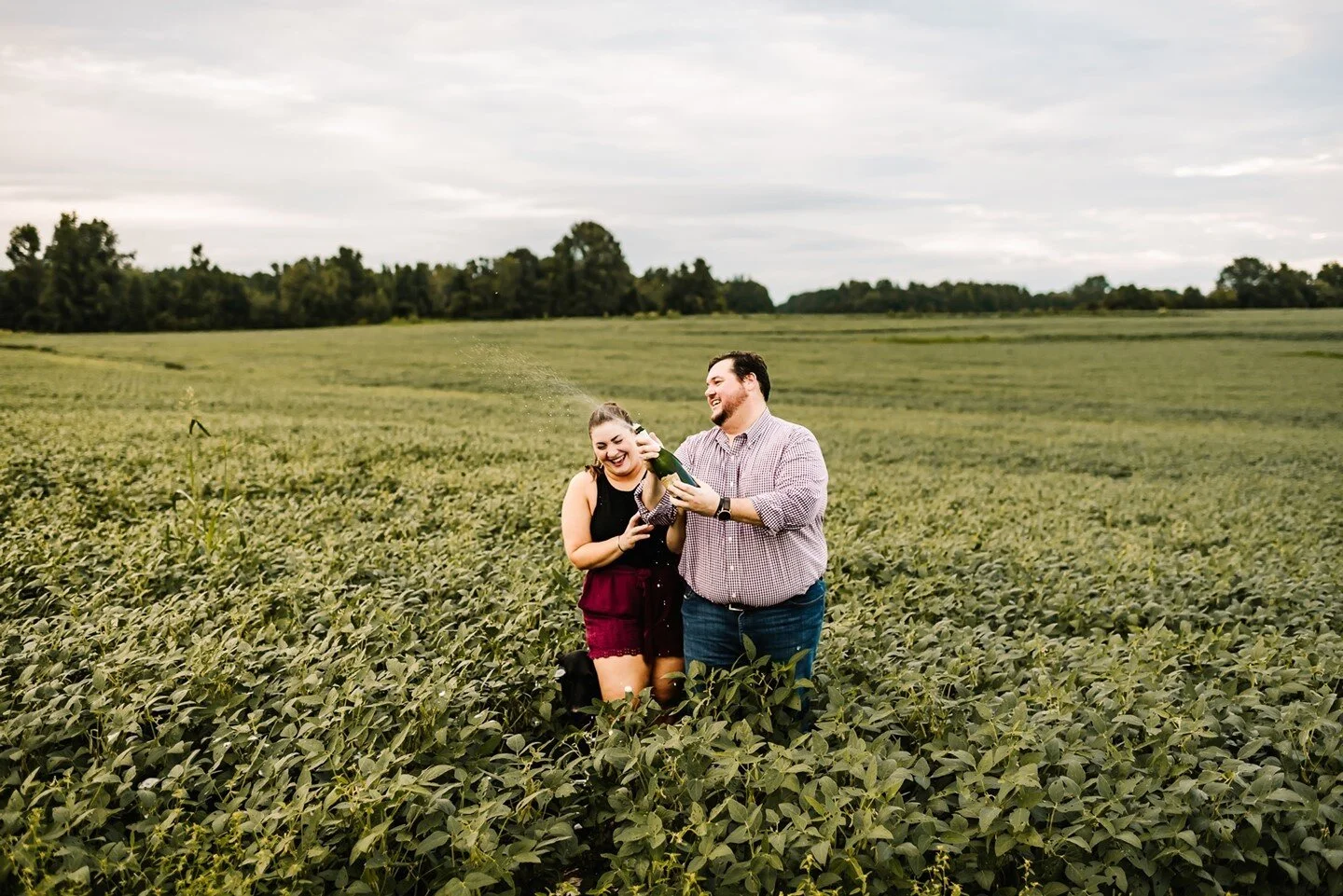 These two are getting closer to their April wedding date! 🎉 So yeah, that's definitely cause for popping some celebratory champagne 🍾⁠
⁠
❤️: @kcalkaitlyn⁠
💒: @southern.grace.weddings