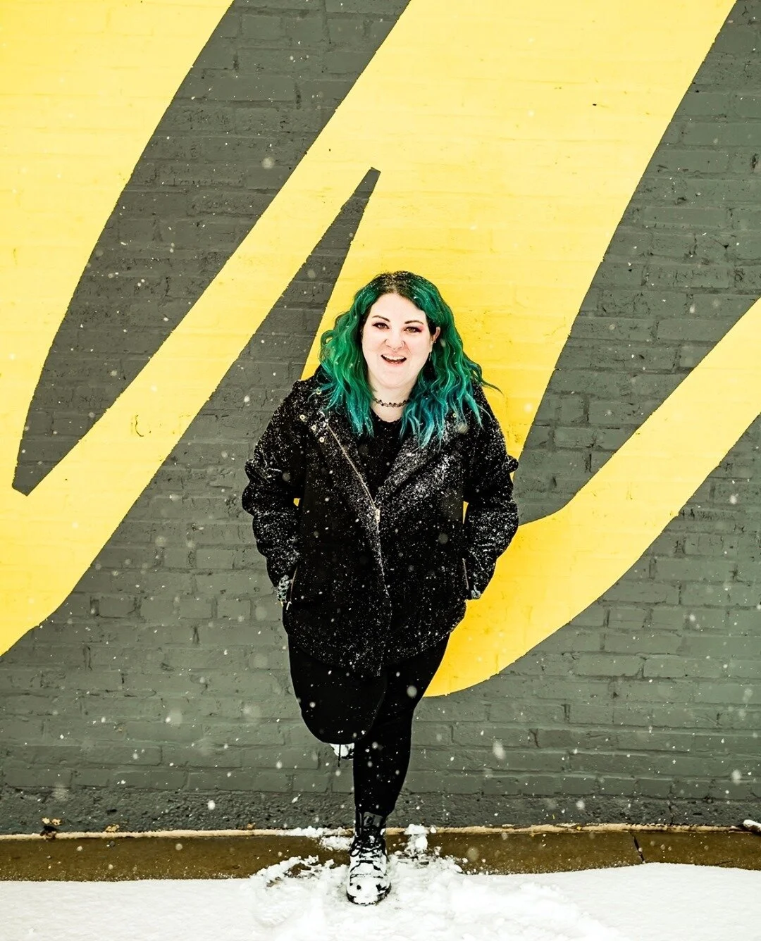 Happy St. Patrick's Day! 🍀 Nobody better try to pinch me today, because if y'all can't tell, I am 100% dedicated to this holiday with my green hair 😉 😂