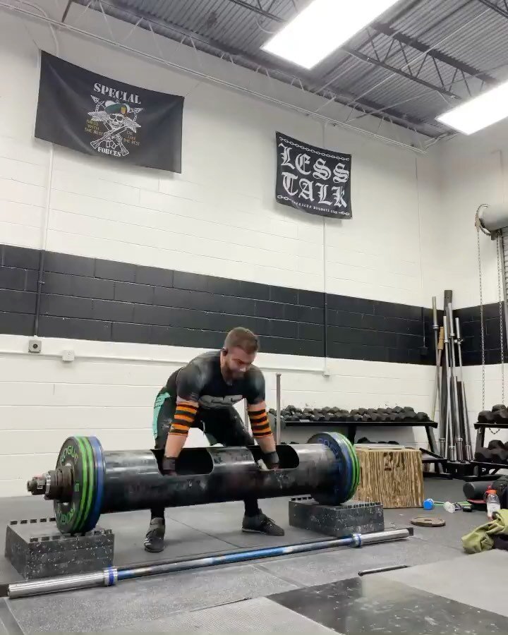 Have a great time at Clash On The Coast!! @strengthbybarbell Coach @strongmancaudill with some log presses for the Clash On The Coast u90kg Pro Strongman series. In with a triple of 290.4lbs and a single at 310lbs.