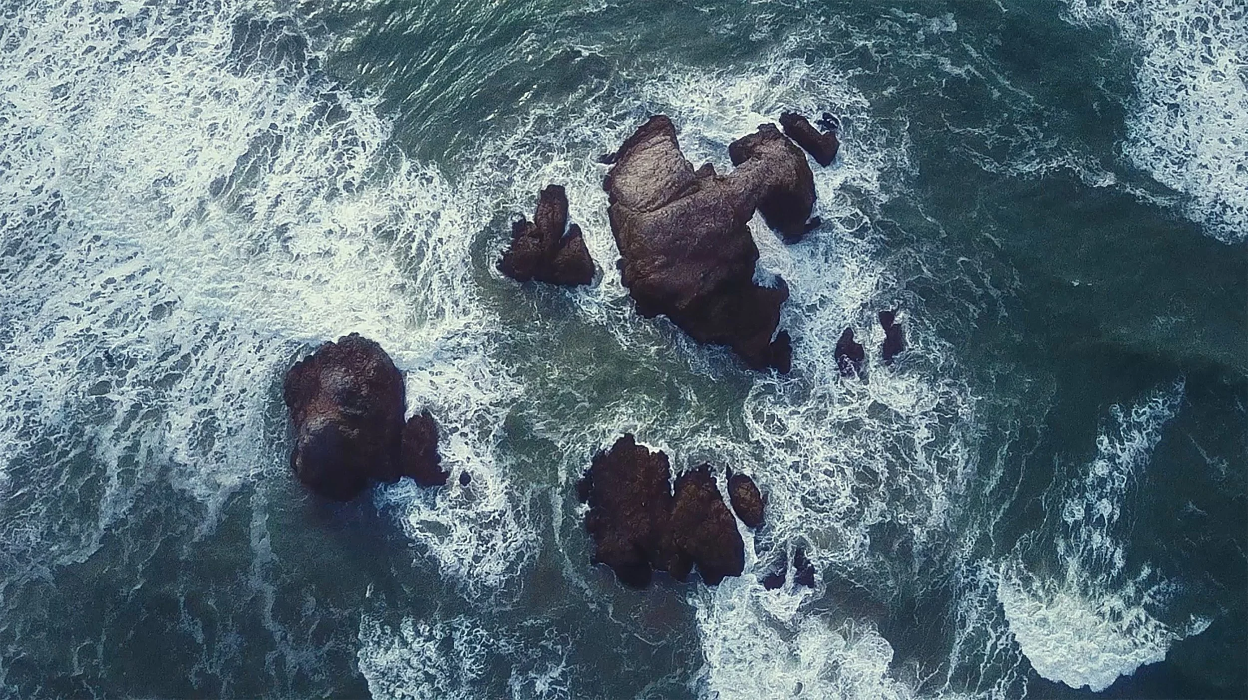 action-adventure-aerial-312105.jpg