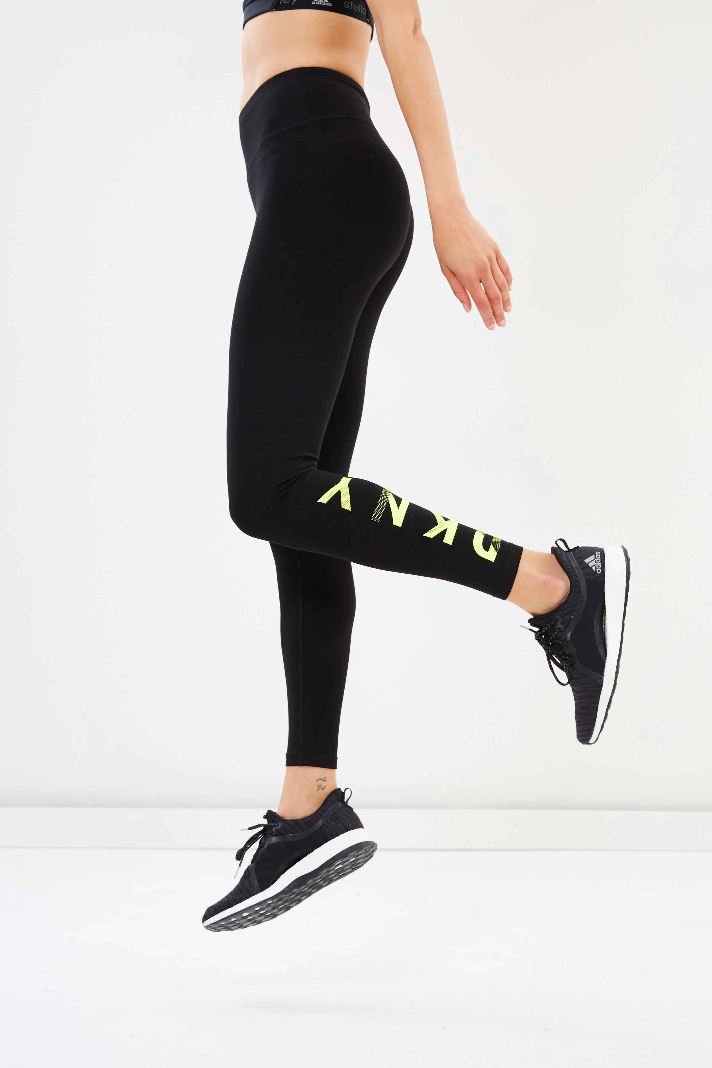 DKNY