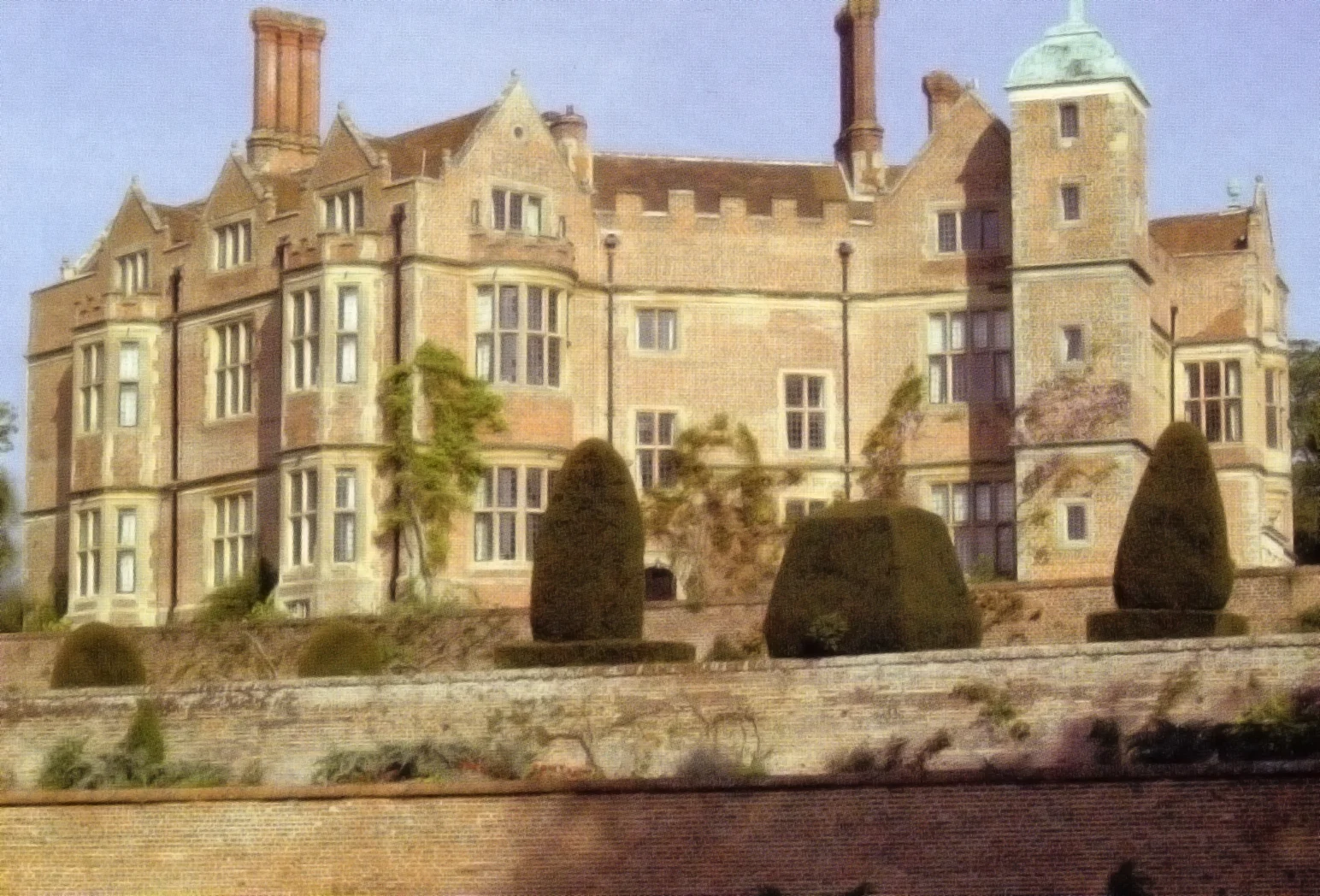 Chilham Castle Exterior.jpg