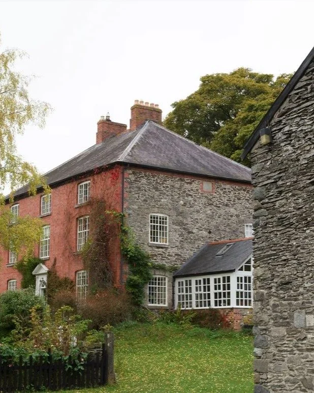 As we head towards darker days I am reminded of the beauty of Wales, forever an inspiration.
After the summer break it is great to be back in my office in London, brimming with new ideas and excited by the new jobs ahead.
Thank you @houseandgardenuk 