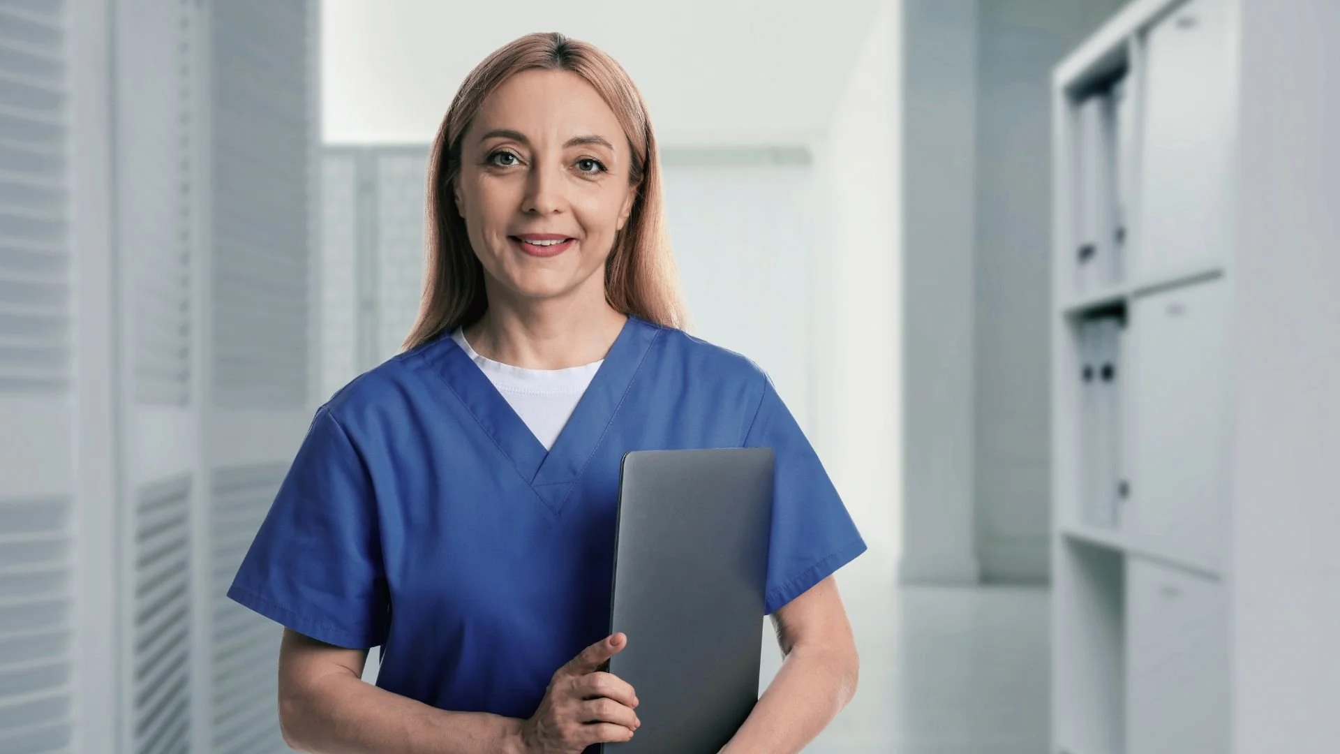 How to Become a Healthcare Assistant