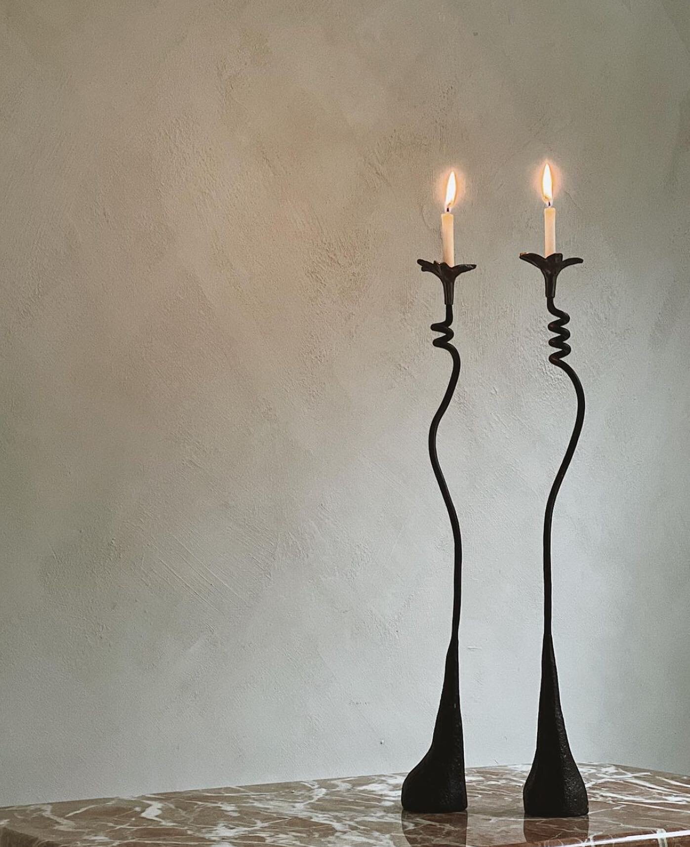 Tall, slender, with a little squiggle candlestick holders by the gorgeous @les.collection 

#interiordesign #design #interior #homedecor #architecture #home #decor #interiors #homedesign #furniture #art #interiordesigner #decoration #luxury #designer