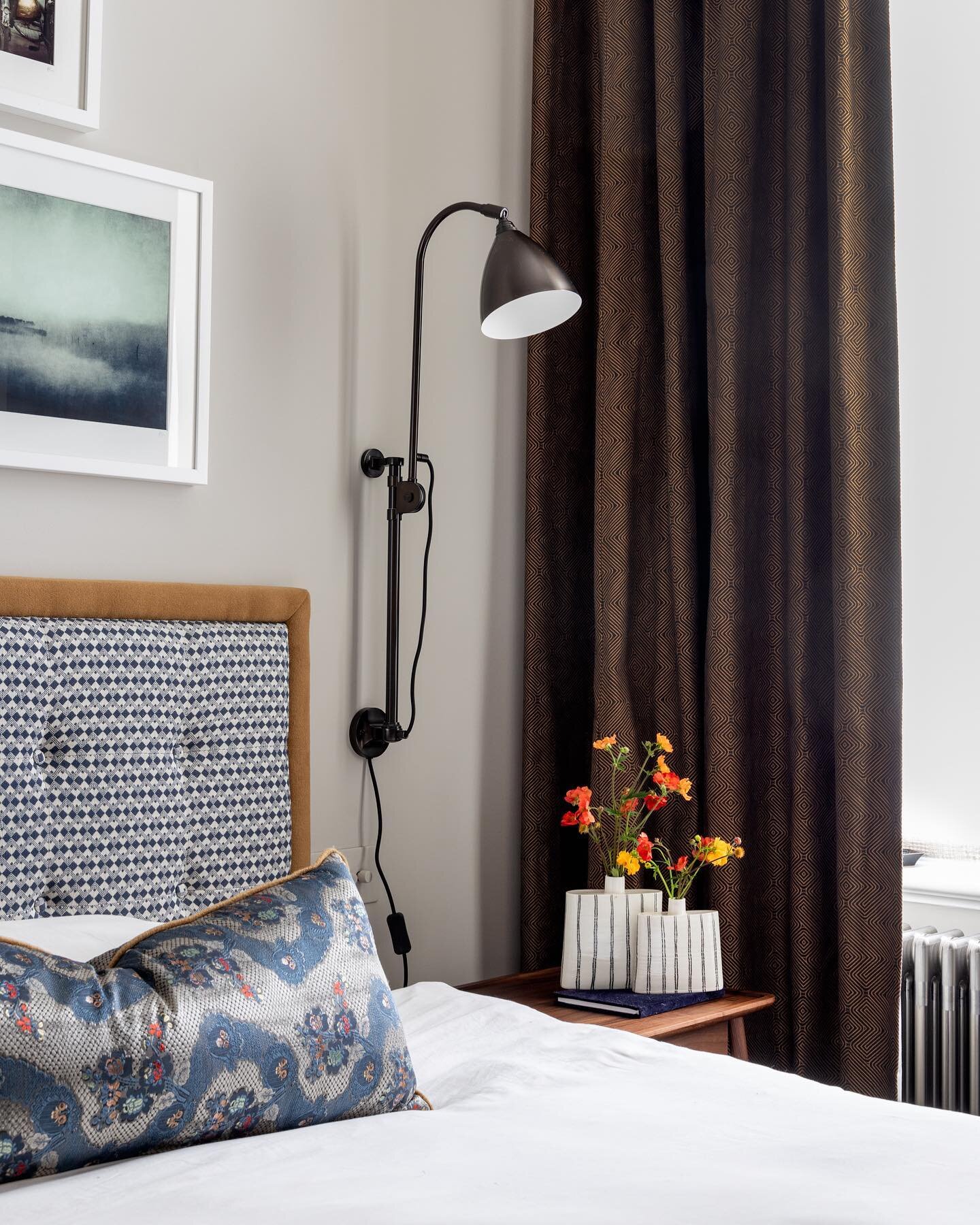 Warwick Square apartment bedroom with deep hues and cozy velvet textures. 

Photography by @edmund_dabney

#interiordesign #design #interior #homedecor #architecture #home #decor #interiors #homedesign #furniture #art #interiordesigner #decoration #l