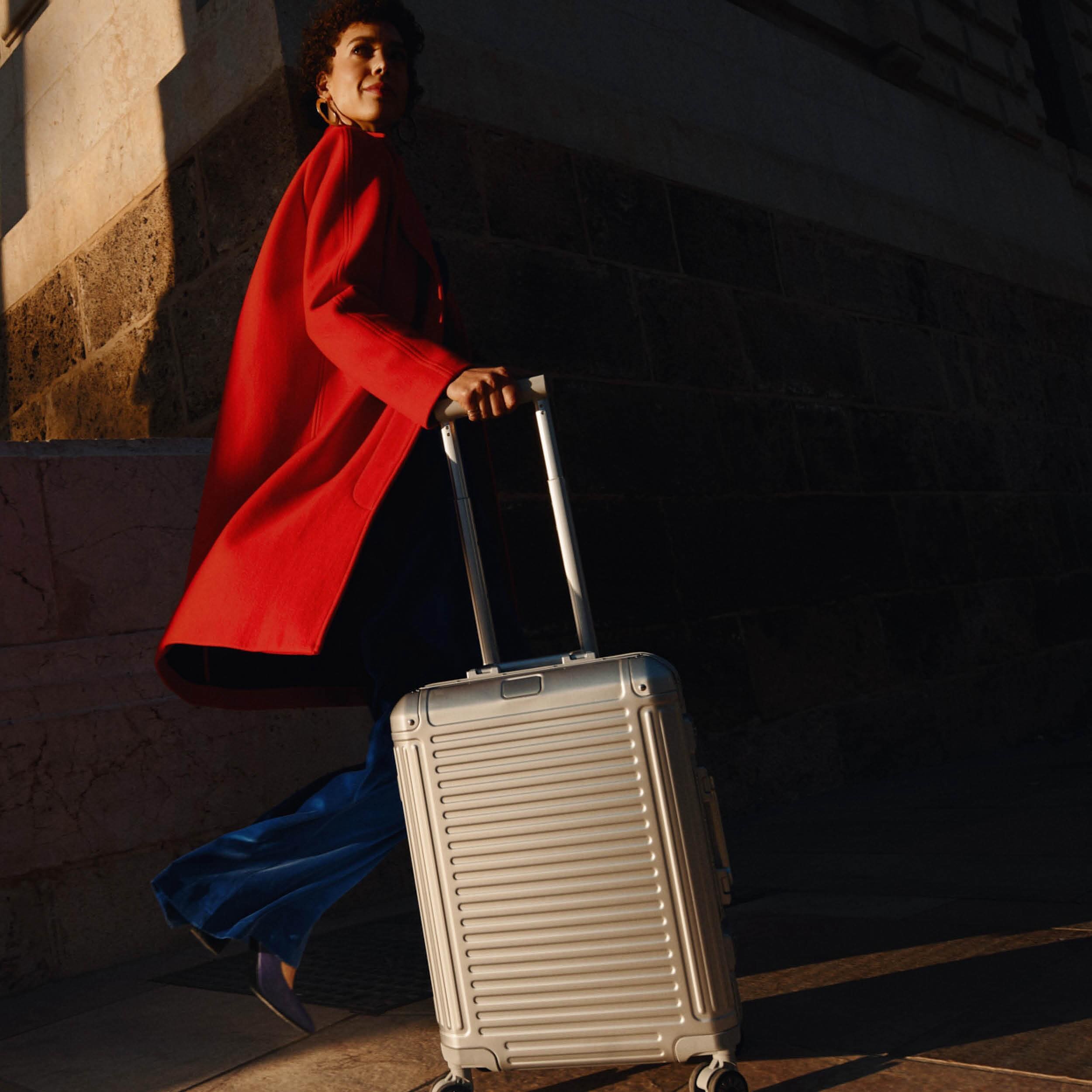 Malaga im Februar - war das sch&ouml;n!

Ein gro&szlig;es Dankesch&ouml;&ouml;&ouml;n an:

Client @travelite_koffer 
Photographer @flobison 
Styling @lottakmeyer 
H&amp;M @alexanderauschill 
Wonderful Assistants @wtmwmf &amp; @mia.conolly 
Production