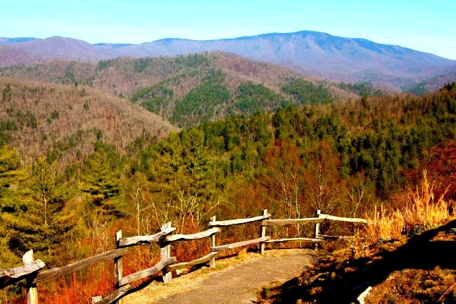 Cataloochee Valley Great Smoky Mountains - photo: Blue Ridge Mountains Travel Guide